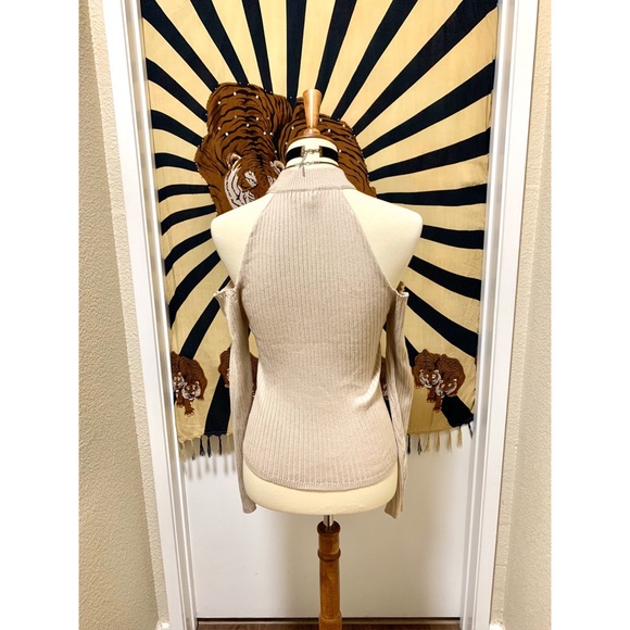 🌈 Amazing off shoulder street top - Picture 4 of 8